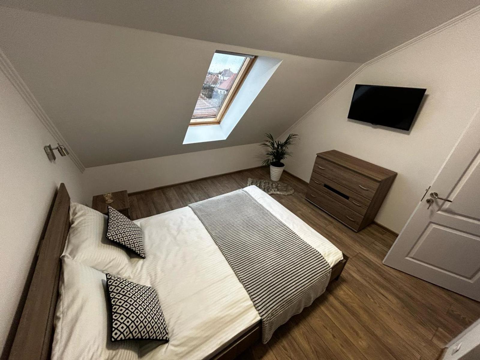 D&M Apartments 2 Сату Маре Екстериор снимка